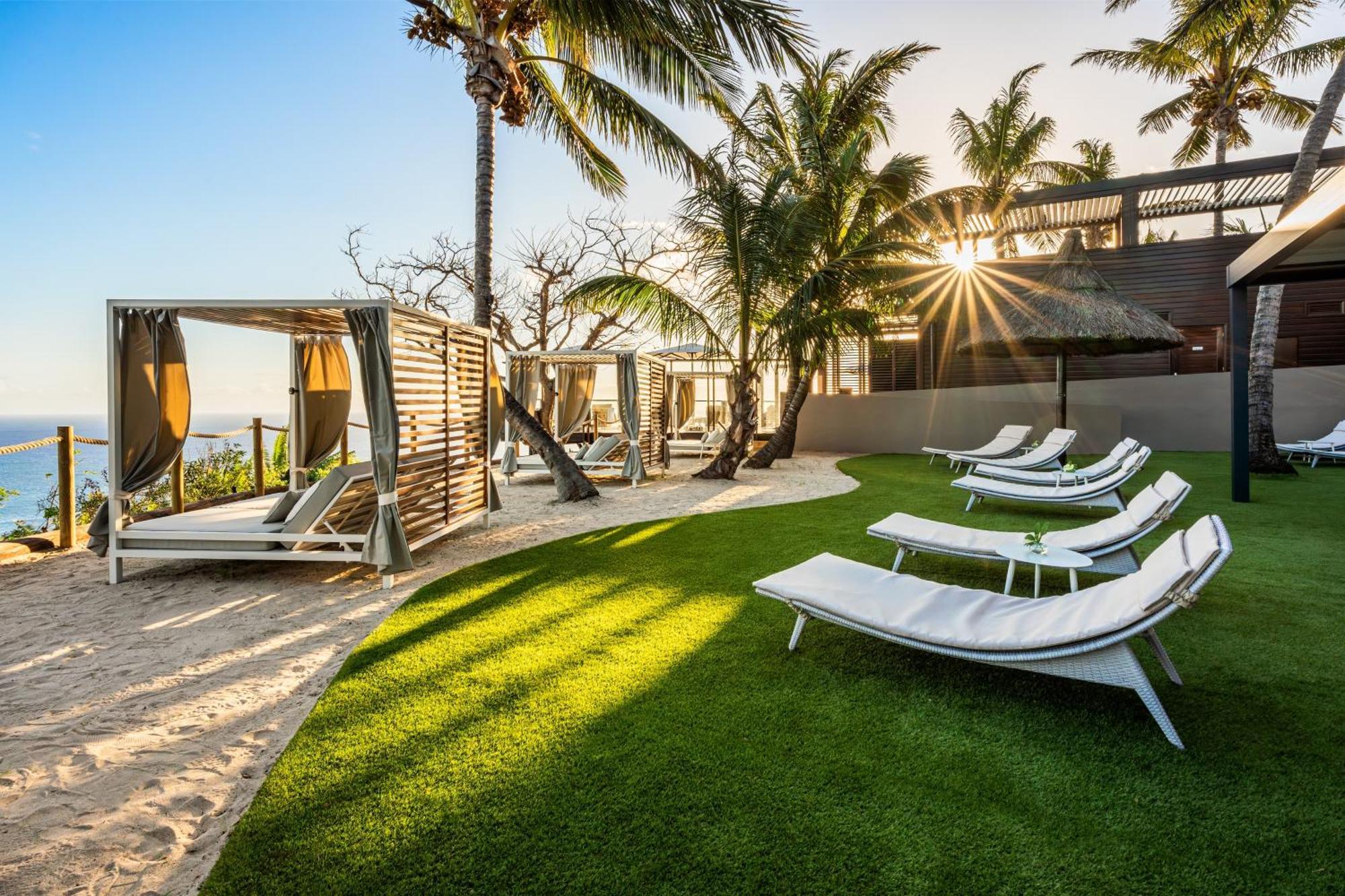 Palm Hotel & Spa Petite Île Екстериор снимка