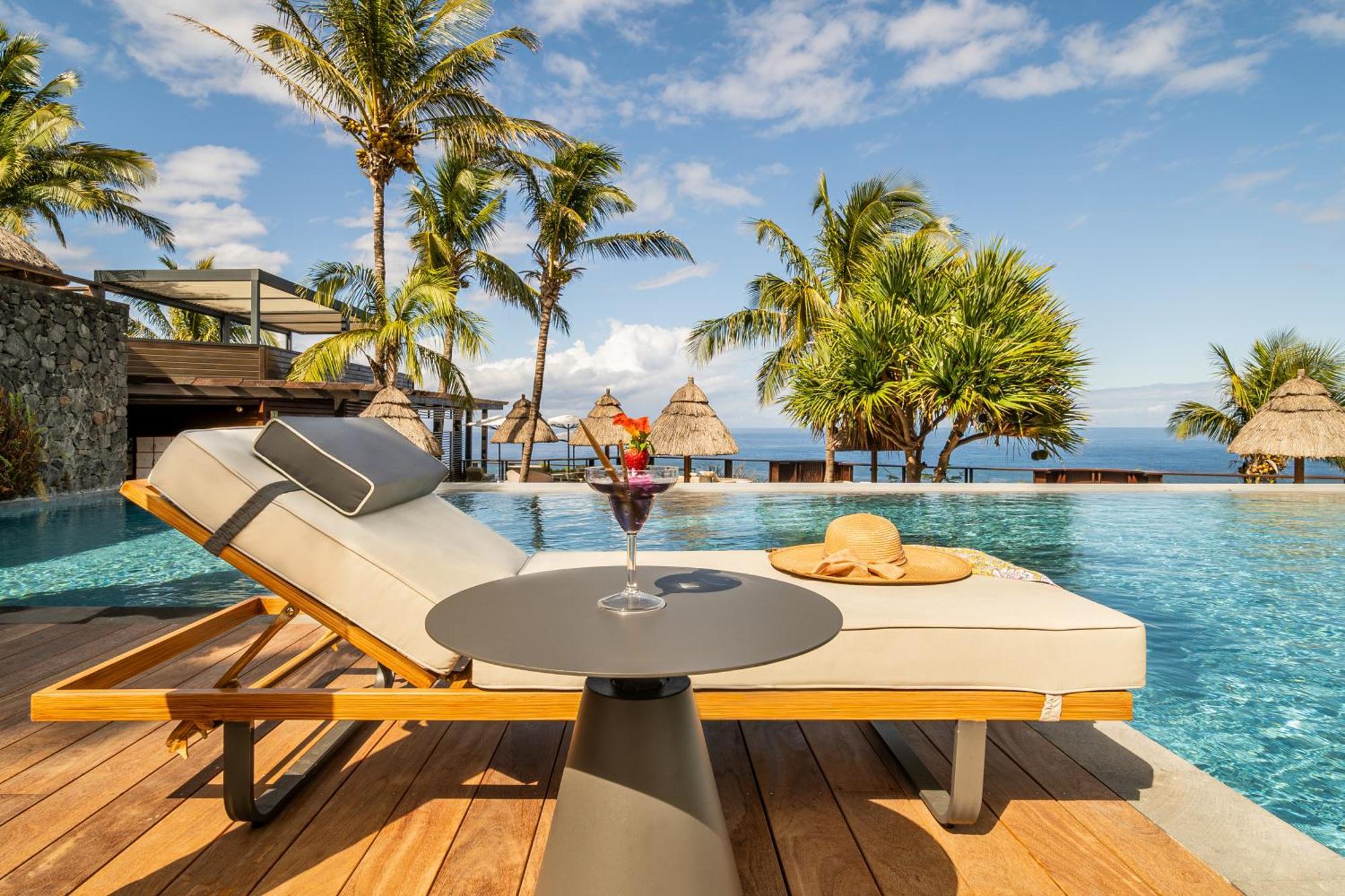 Palm Hotel & Spa Petite Île Екстериор снимка