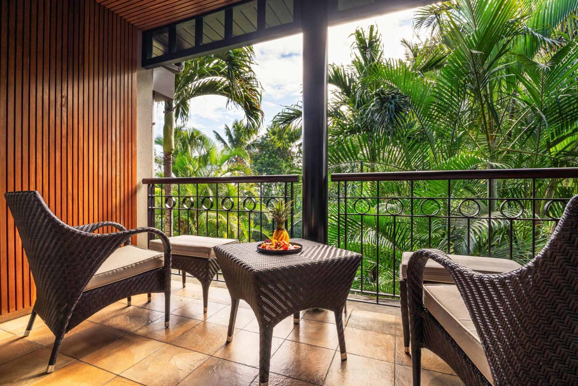 Palm Hotel & Spa Petite Île Екстериор снимка